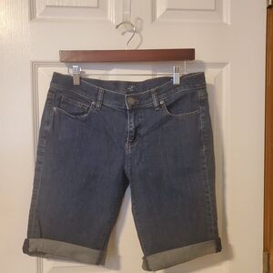 2/$10 LOFT Outlet Blue Jean Shorts Knee-Length Rolled Cuffs